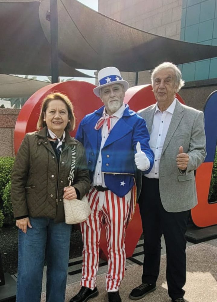 Presentes en celebración del 248º aniversario de USA